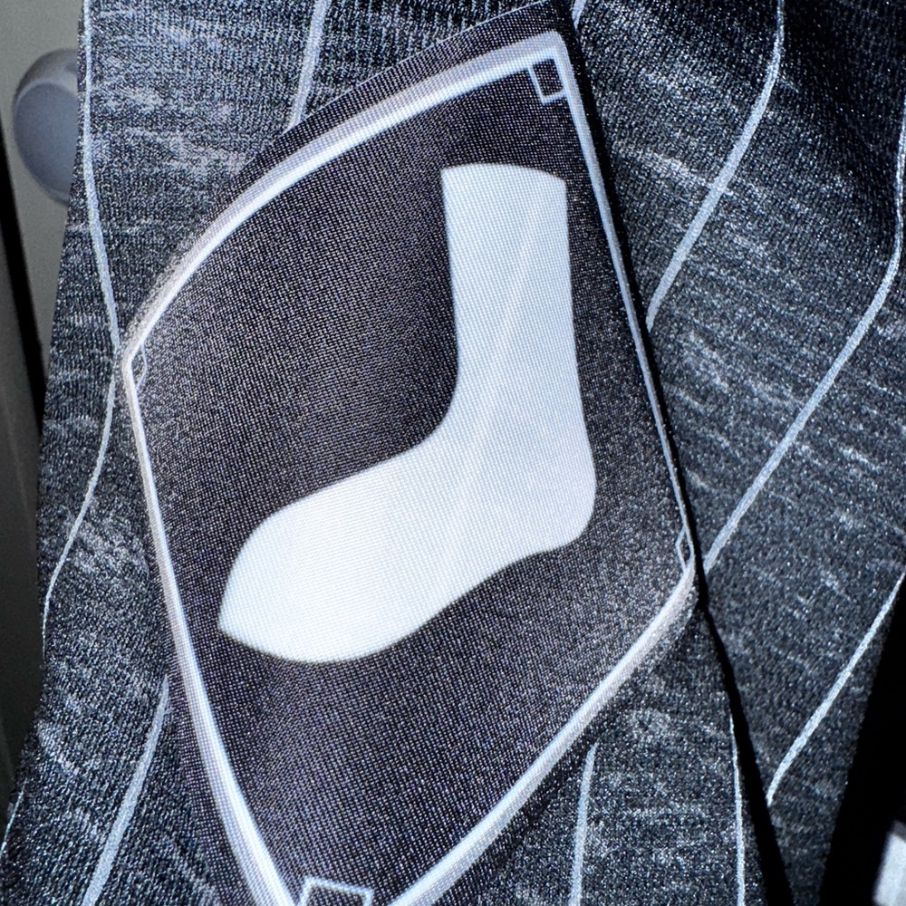 Nike White sox City connect Luis Robert #88 jersey - Picture 7 of 9